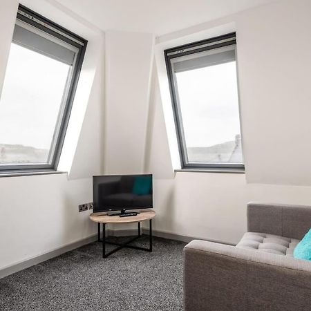 Modern 1 Bed Budget Apartment In Central Halifax Exterior photo
